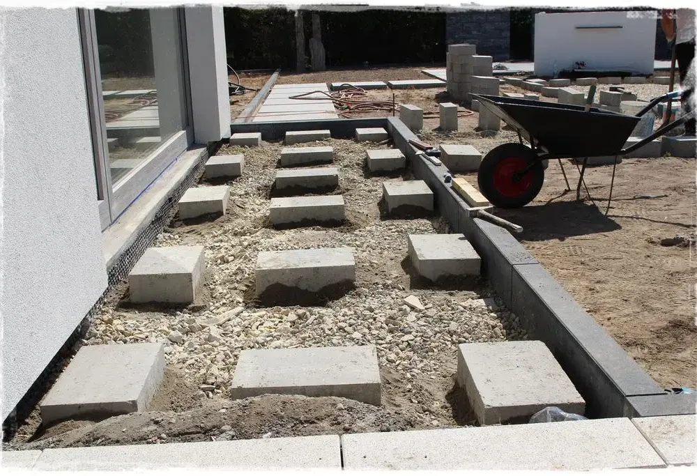 Taras z bloczków betonowych: szczegółowa instrukcja wykonania