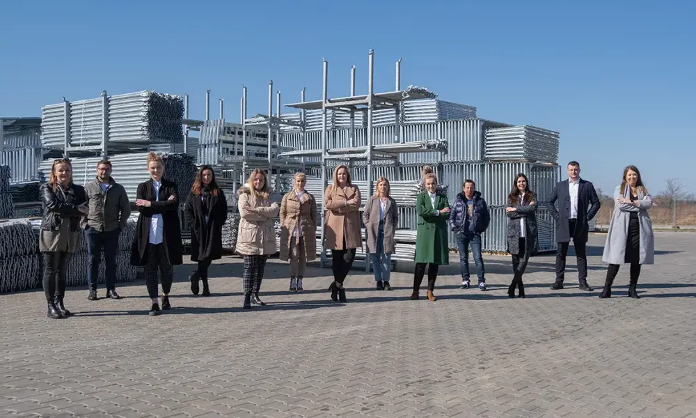 Kluczowe aspekty stosowania rusztowań w pracach elewacyjnych