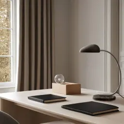 Jaka nowoczesna lampa najlepsza na biurko? Poradnik